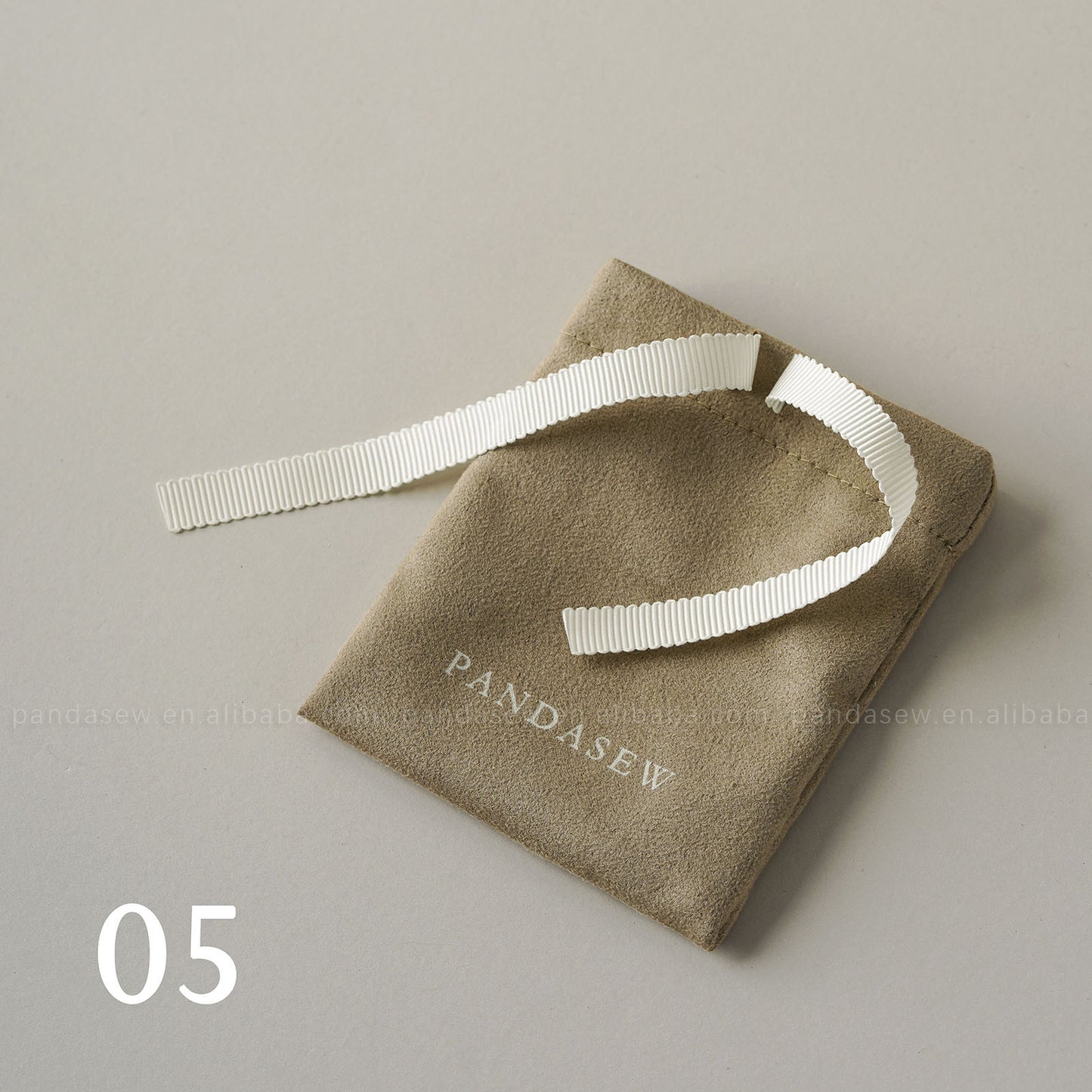 Flannel Jewelry Packaging Bag, Soft And Durable Material For Secure Storage
