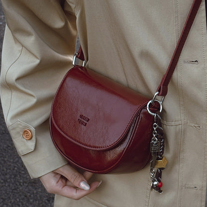 Shell-Shaped Shoulder Bag For Women In PU Leather, Stylish And Elegant Design