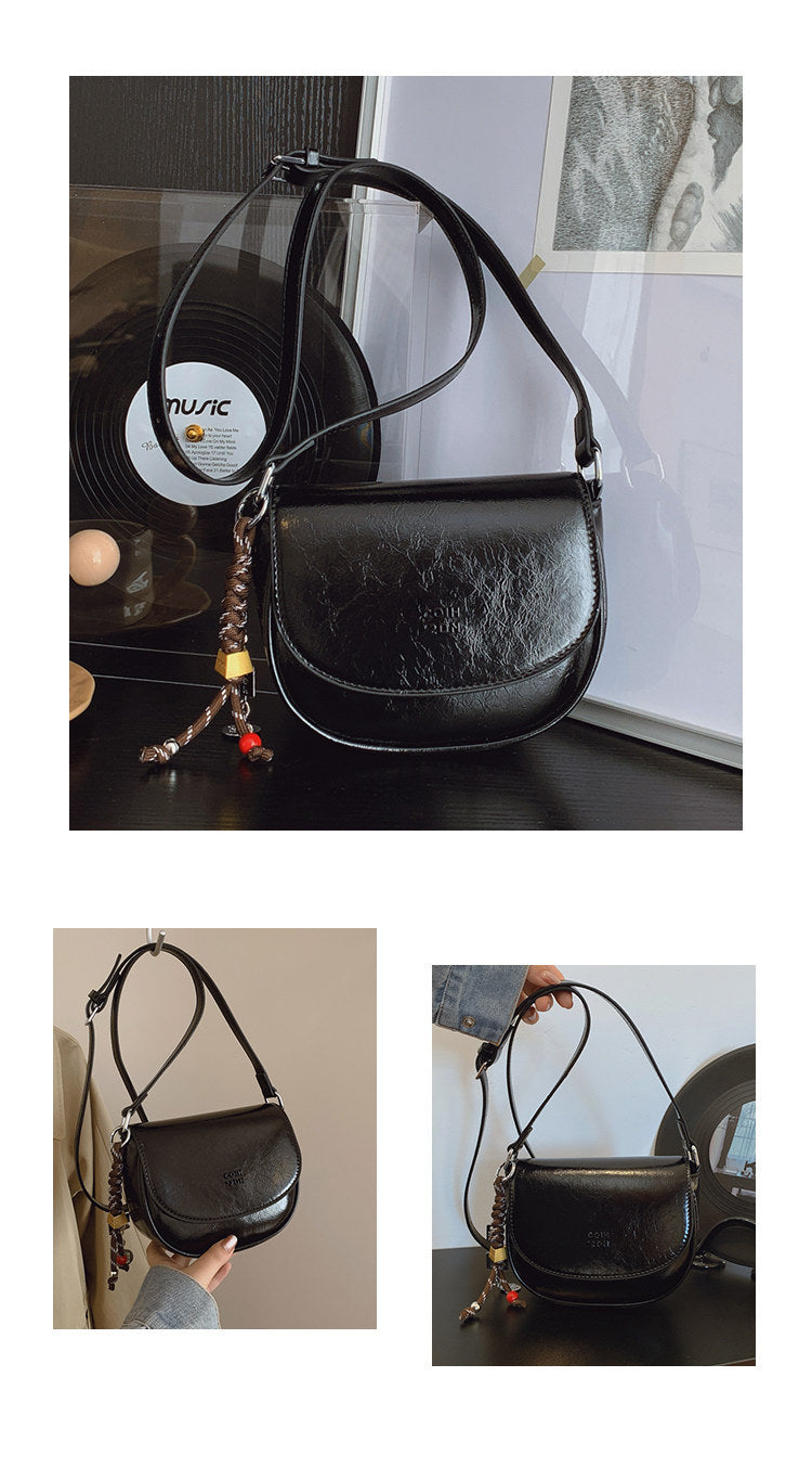 Shell-Shaped Shoulder Bag For Women In PU Leather, Stylish And Elegant Design