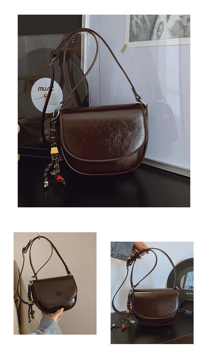 Shell-Shaped Shoulder Bag For Women In PU Leather, Stylish And Elegant Design