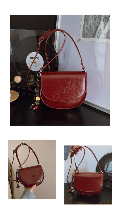 Shell-Shaped Shoulder Bag For Women In PU Leather, Stylish And Elegant Design