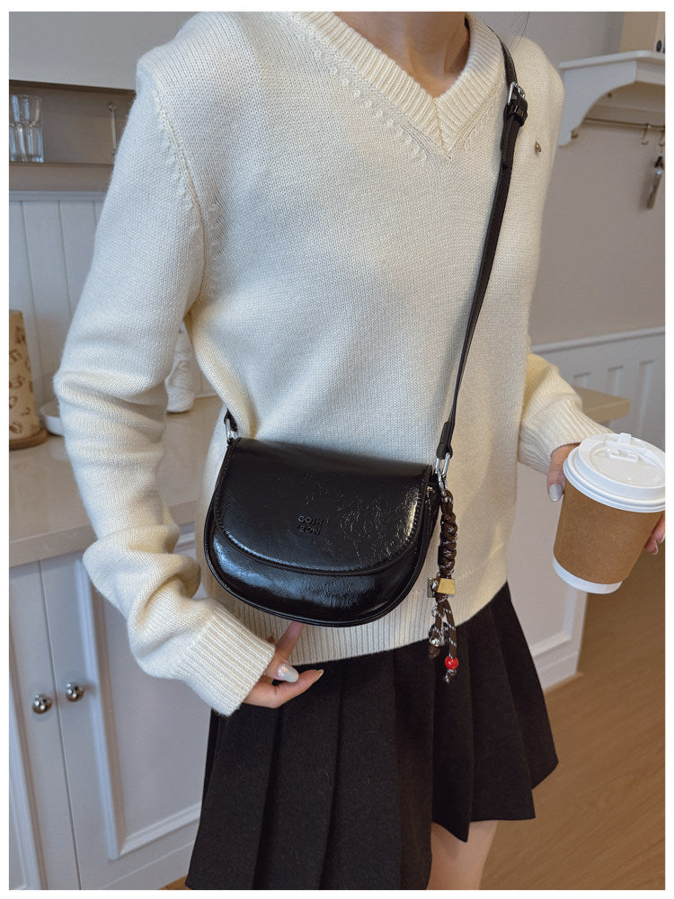 Shell-Shaped Shoulder Bag For Women In PU Leather, Stylish And Elegant Design