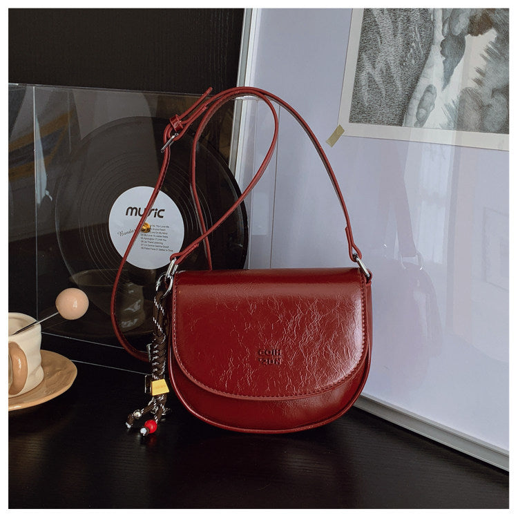 Shell-Shaped Shoulder Bag For Women In PU Leather, Stylish And Elegant Design