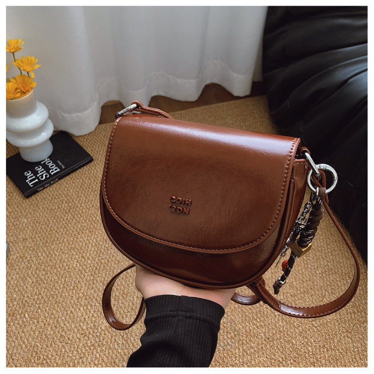 Shell-Shaped Shoulder Bag For Women In PU Leather, Stylish And Elegant Design