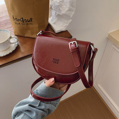 Shell-Shaped Shoulder Bag For Women In PU Leather, Stylish And Elegant Design