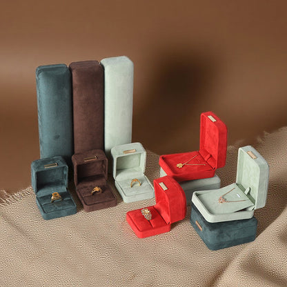 Flannel Jewelry Box, 1 Piece, Soft And Elegant Storage Solution For Jewelry