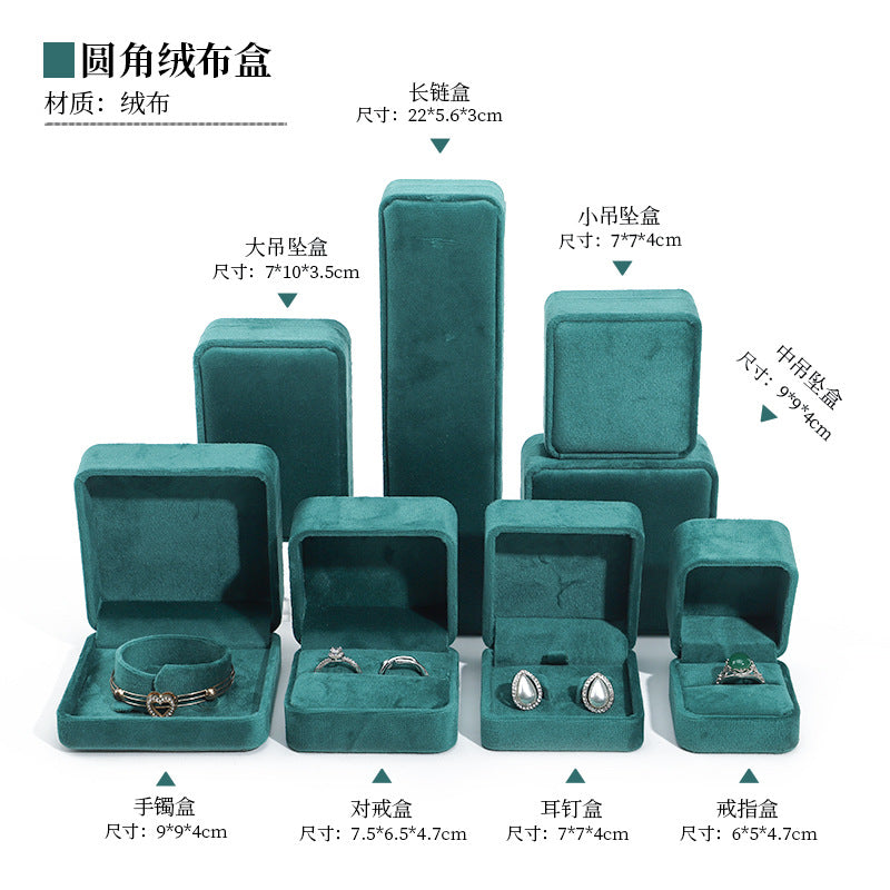 1 Piece Flannel Jewelry Box In Green For Elegant Jewelry Storage And Packaging