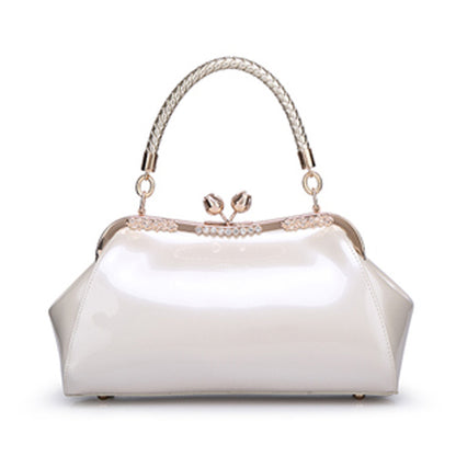 Square Shoulder Bag For Women In Patent Leather Featuring Elegant Design