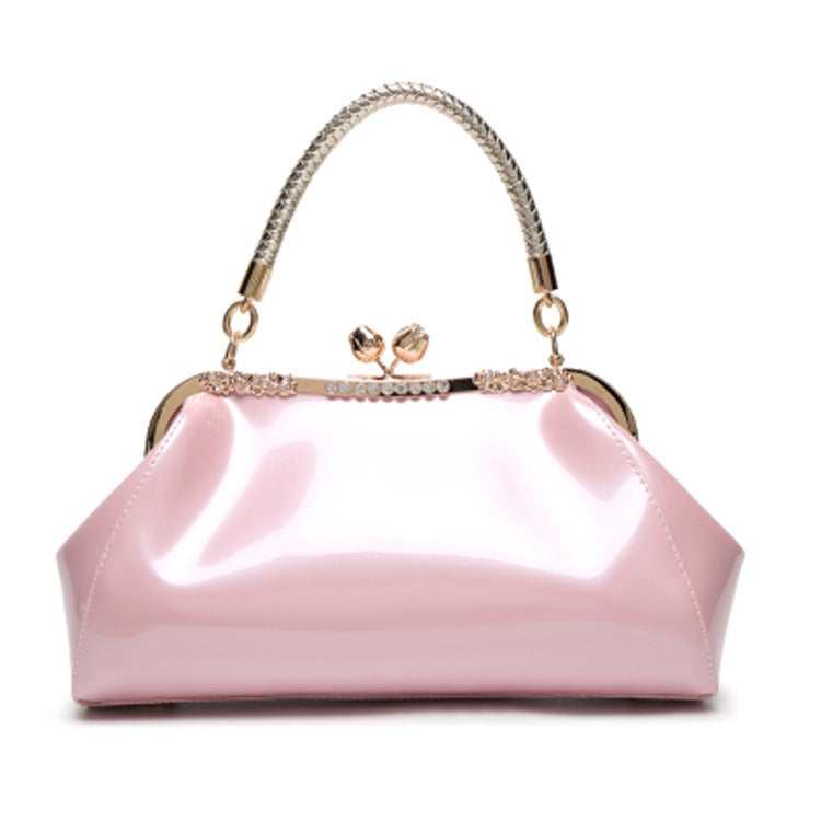 Square Shoulder Bag For Women In Patent Leather Featuring Elegant Design