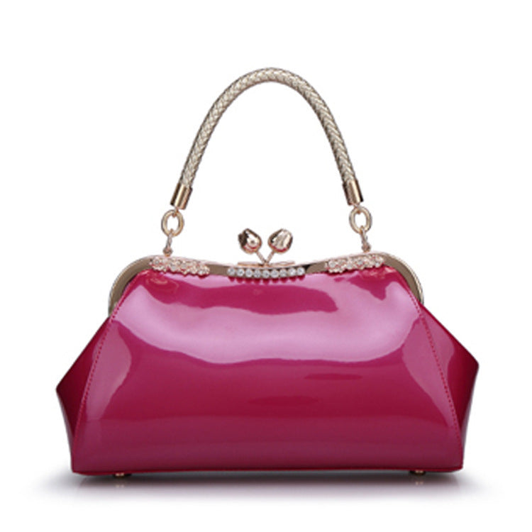 Square Shoulder Bag For Women In Patent Leather Featuring Elegant Design