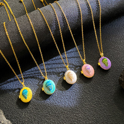Sunflower Necklace For Women Featuring A Delicate Shell Pattern In Elegant Golden Tone