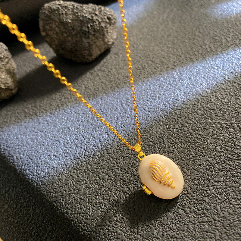 Sunflower Necklace For Women Featuring A Delicate Shell Pattern In Elegant Golden Tone