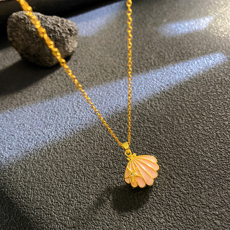 Sunflower Necklace For Women Featuring A Delicate Shell Pattern In Elegant Golden Tone