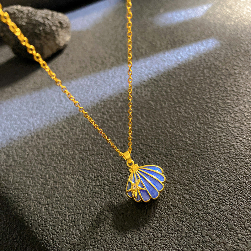 Sunflower Necklace For Women Featuring A Delicate Shell Pattern In Elegant Golden Tone