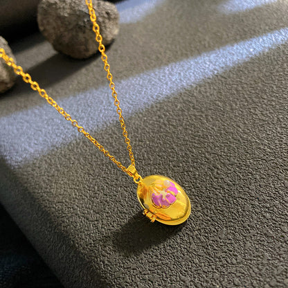 Sunflower Necklace For Women Featuring A Delicate Shell Pattern In Elegant Golden Tone