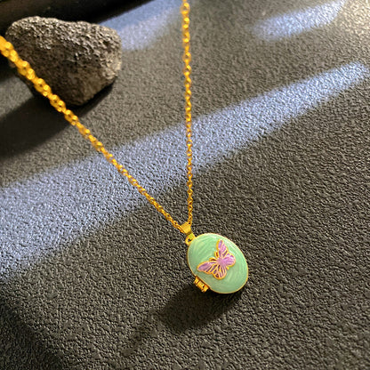 Sunflower Necklace For Women Featuring A Delicate Shell Pattern In Elegant Golden Tone