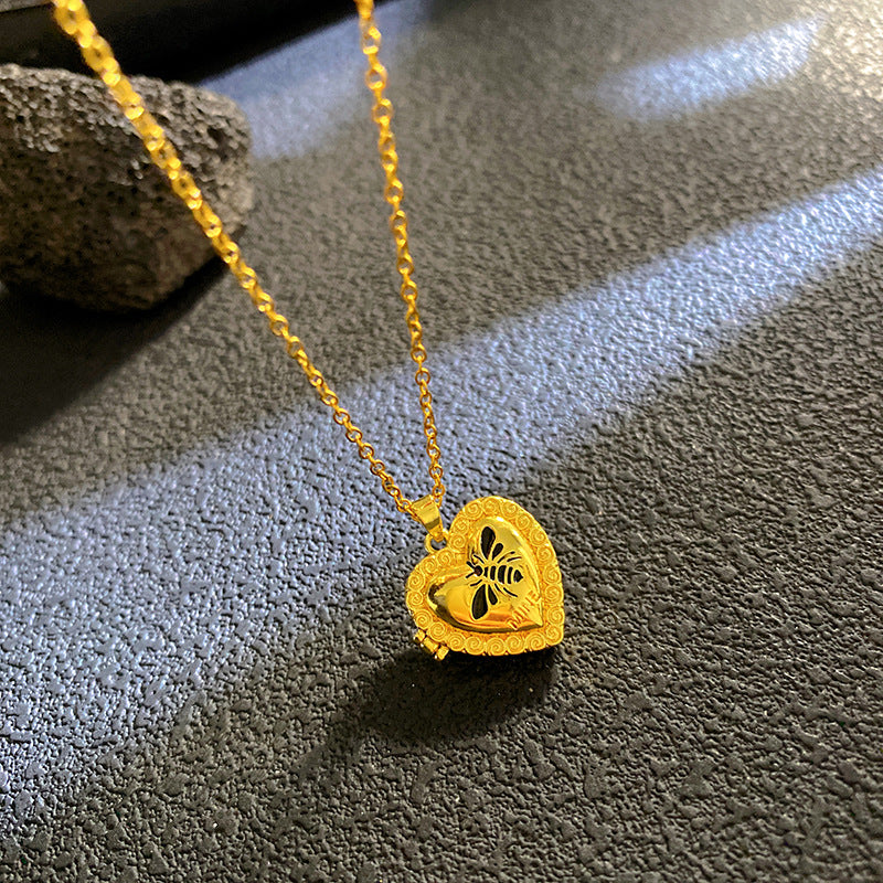 Sunflower Necklace For Women Featuring A Delicate Shell Pattern In Elegant Golden Tone