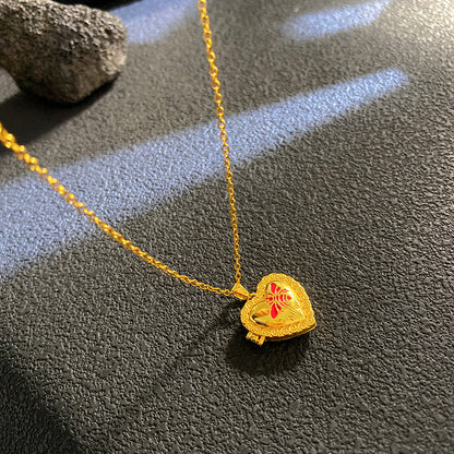 Sunflower Necklace For Women Featuring A Delicate Shell Pattern In Elegant Golden Tone