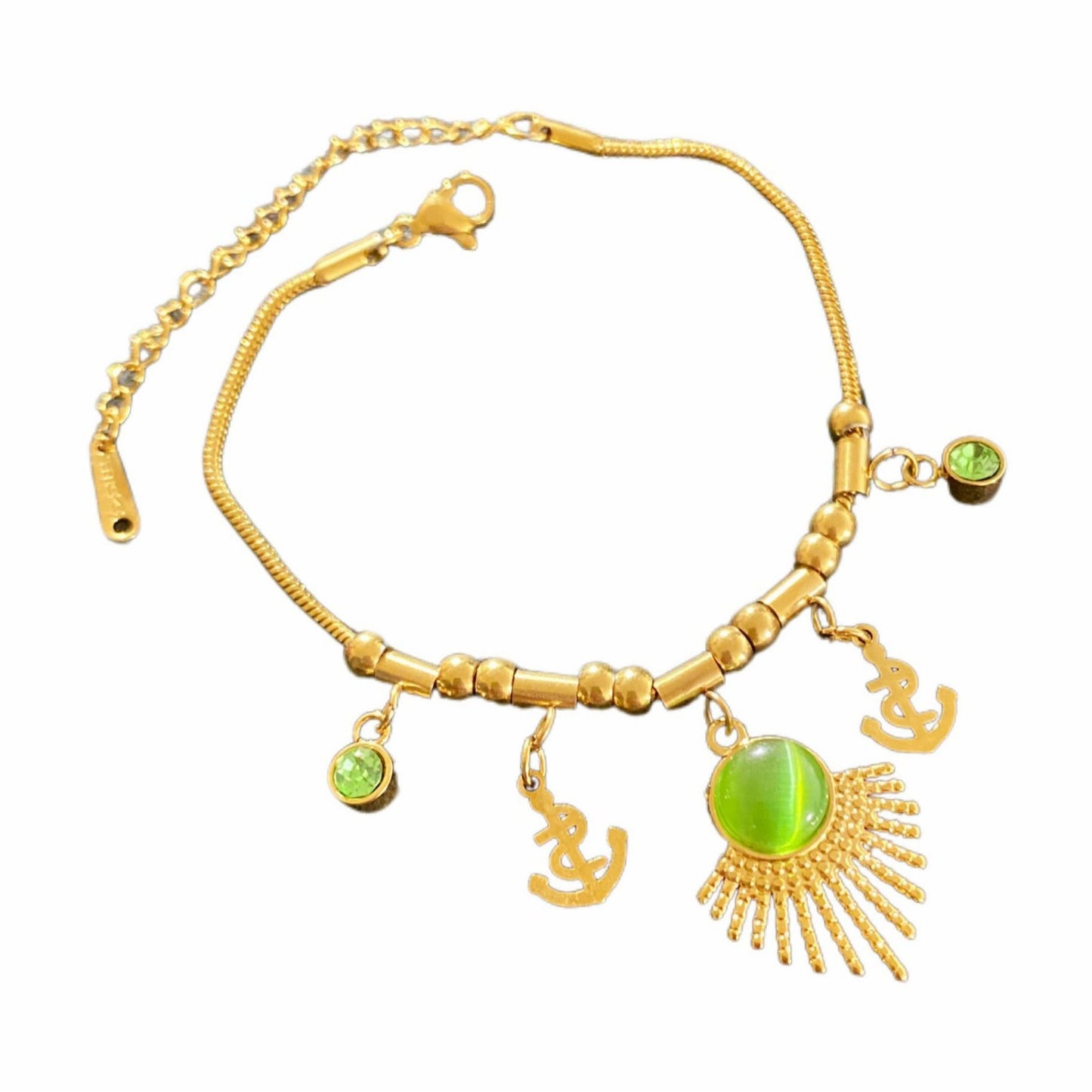 Luxurious Heart Shape Stainless Steel Charm Bracelet For Women In Golden Titanium Steel
