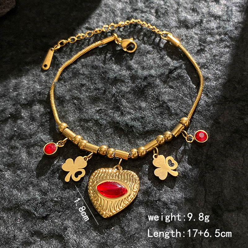 Luxurious Heart Shape Stainless Steel Charm Bracelet For Women In Golden Titanium Steel