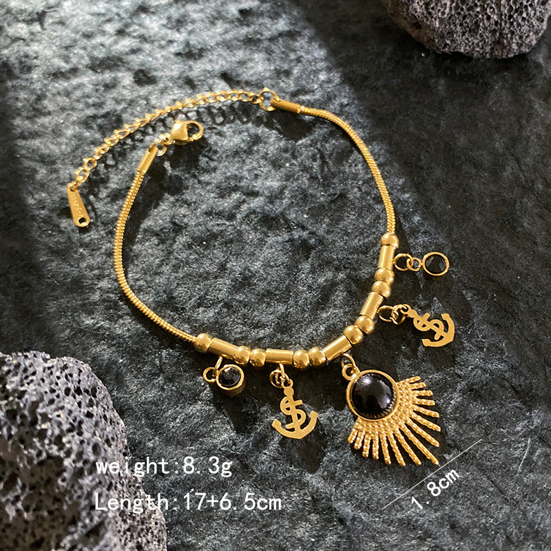 Luxurious Heart Shape Stainless Steel Charm Bracelet For Women In Golden Titanium Steel