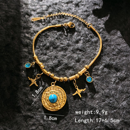 Luxurious Heart Shape Stainless Steel Charm Bracelet For Women In Golden Titanium Steel