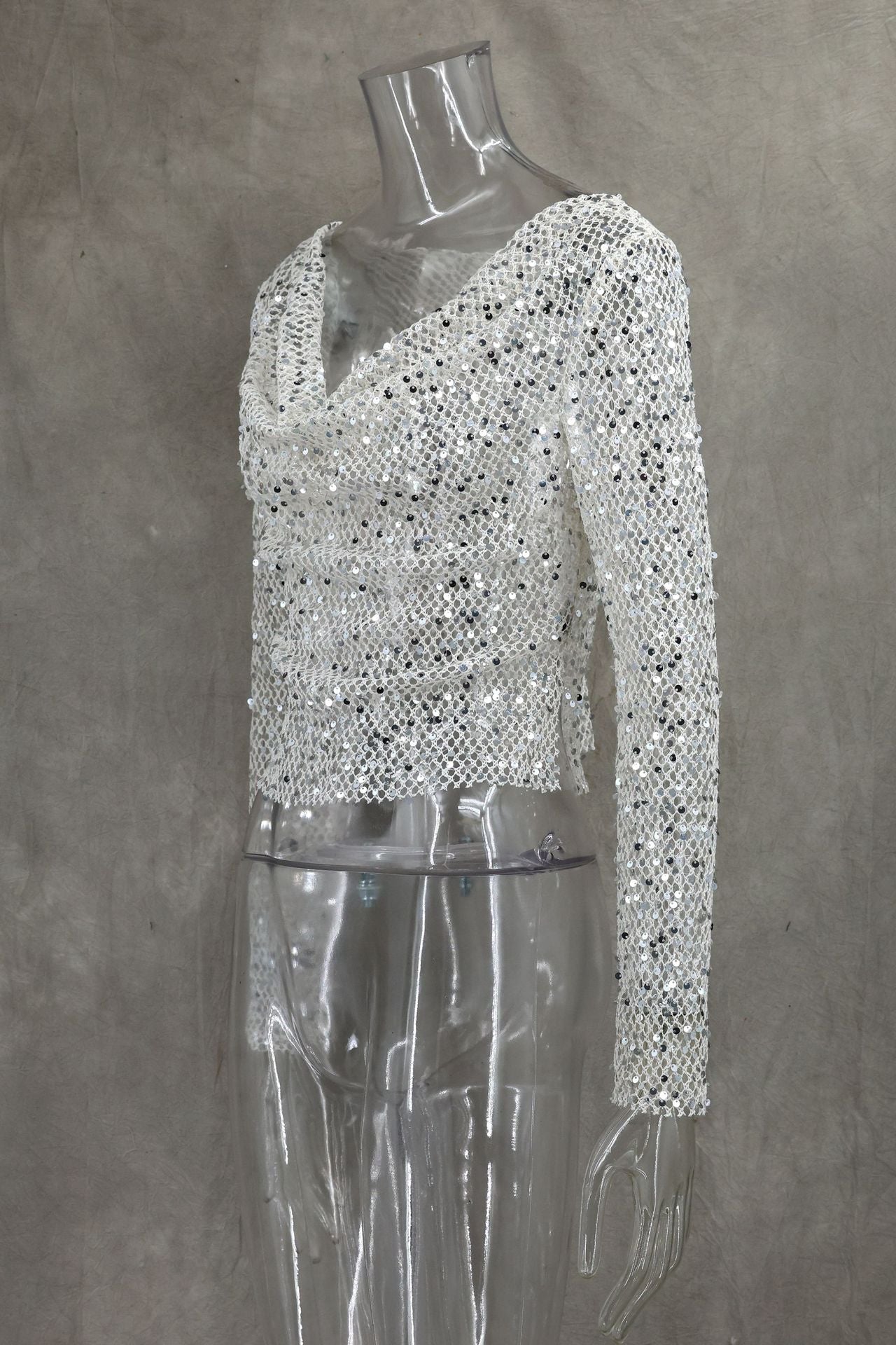 Sexy Long Sleeve Polyester Shirt For Women With Collarless Design And Regular Fit