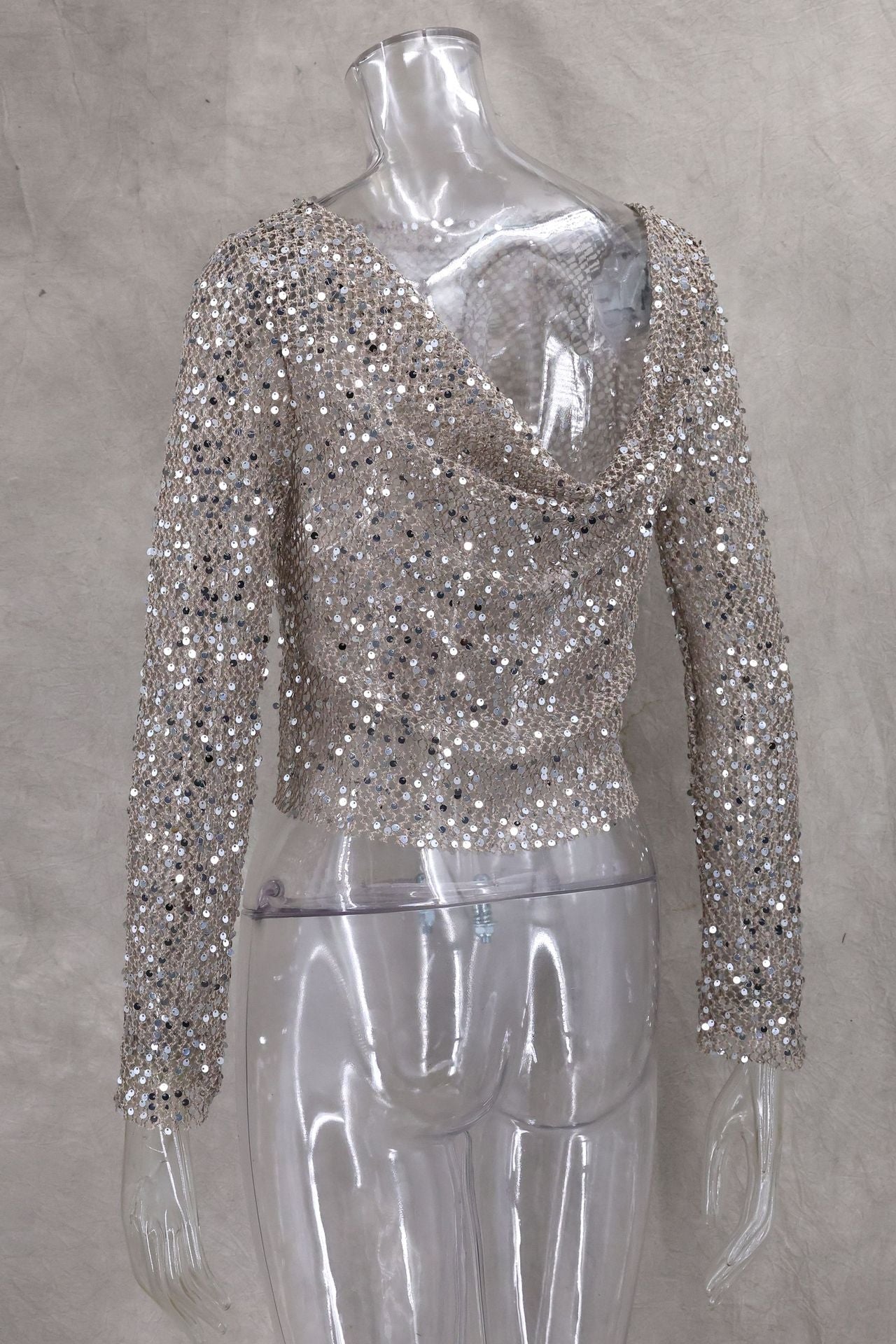 Sexy Long Sleeve Polyester Shirt For Women With Collarless Design And Regular Fit