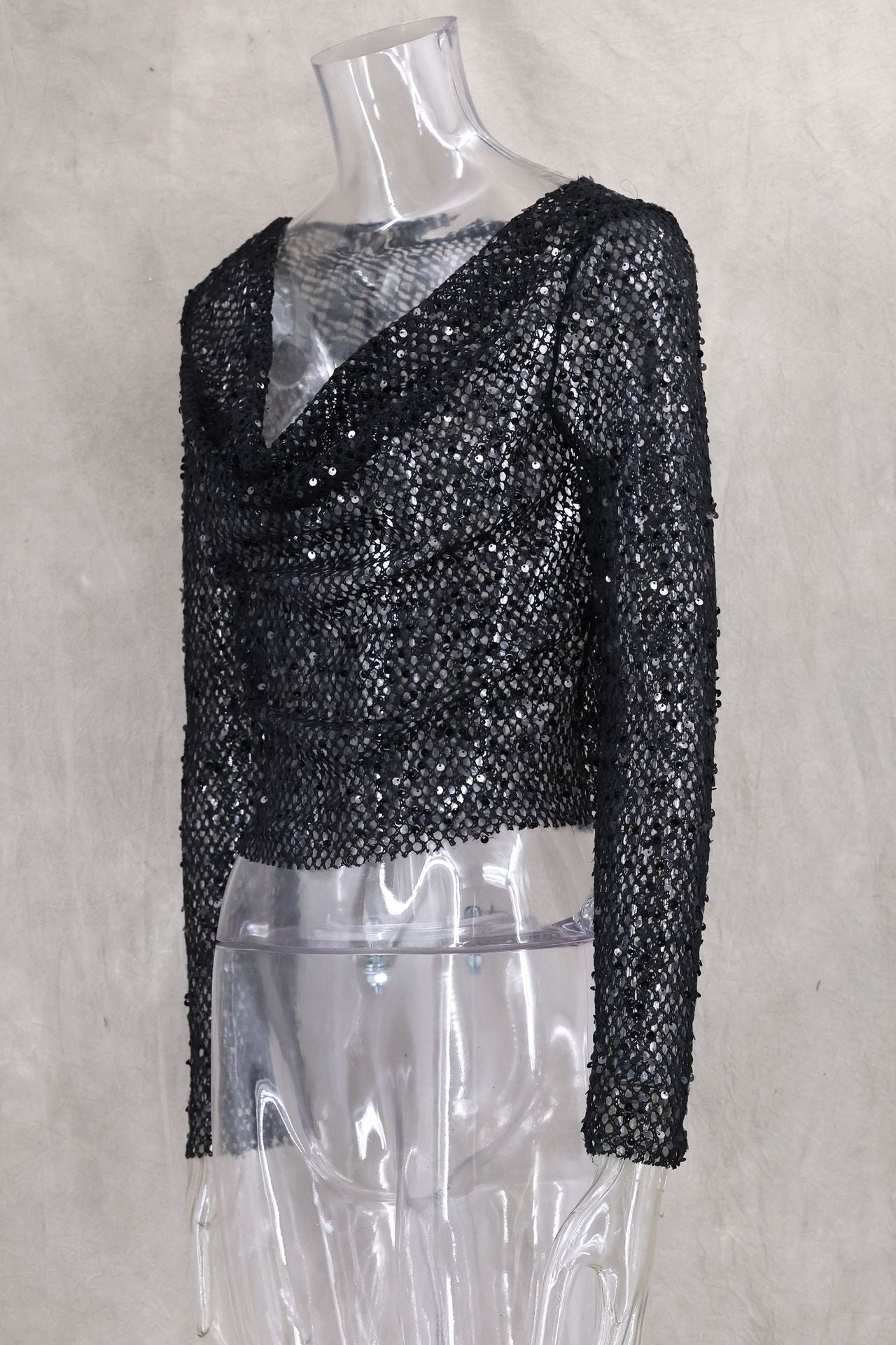 Sexy Long Sleeve Polyester Shirt For Women With Collarless Design And Regular Fit