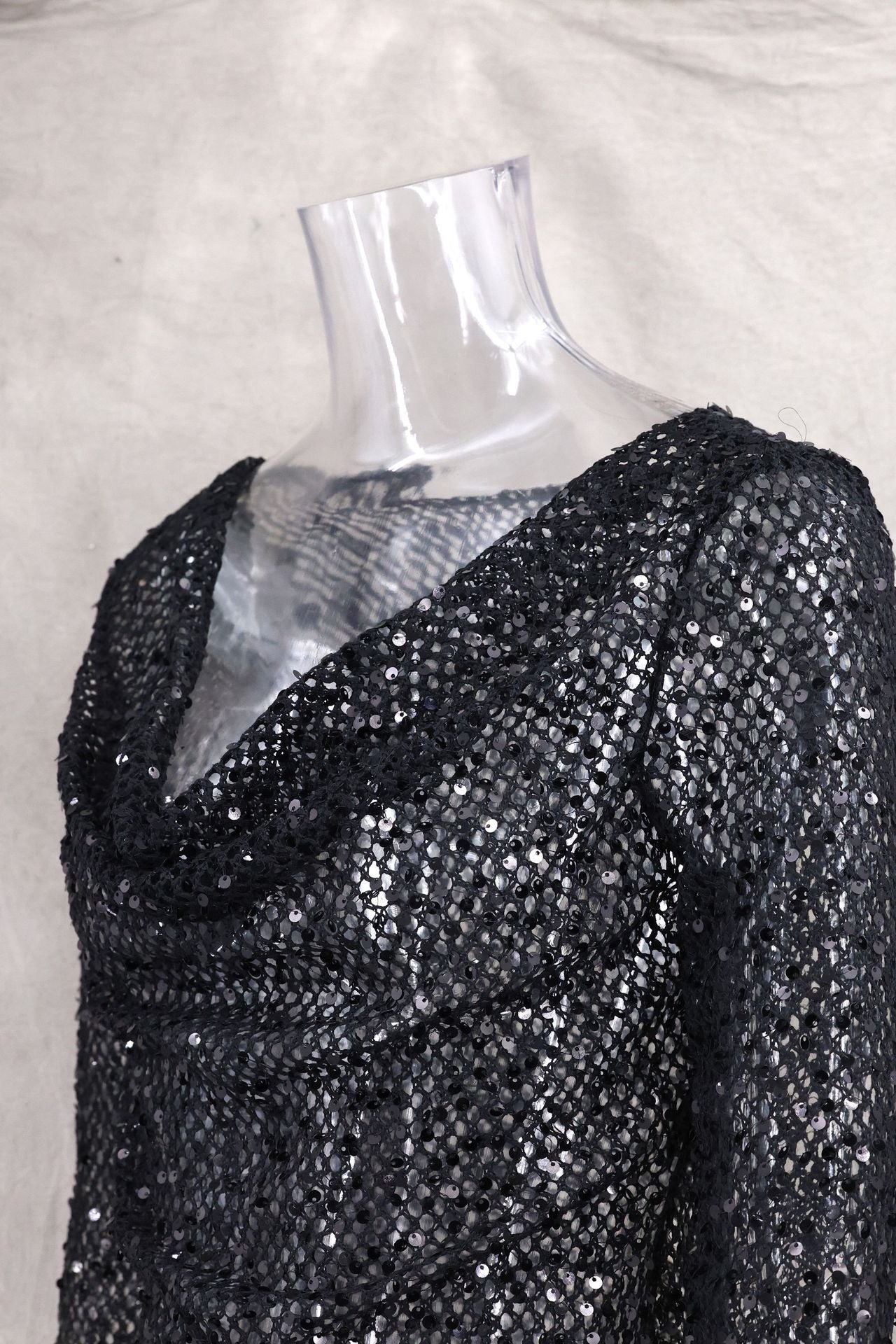 Sexy Long Sleeve Polyester Shirt For Women With Collarless Design And Regular Fit