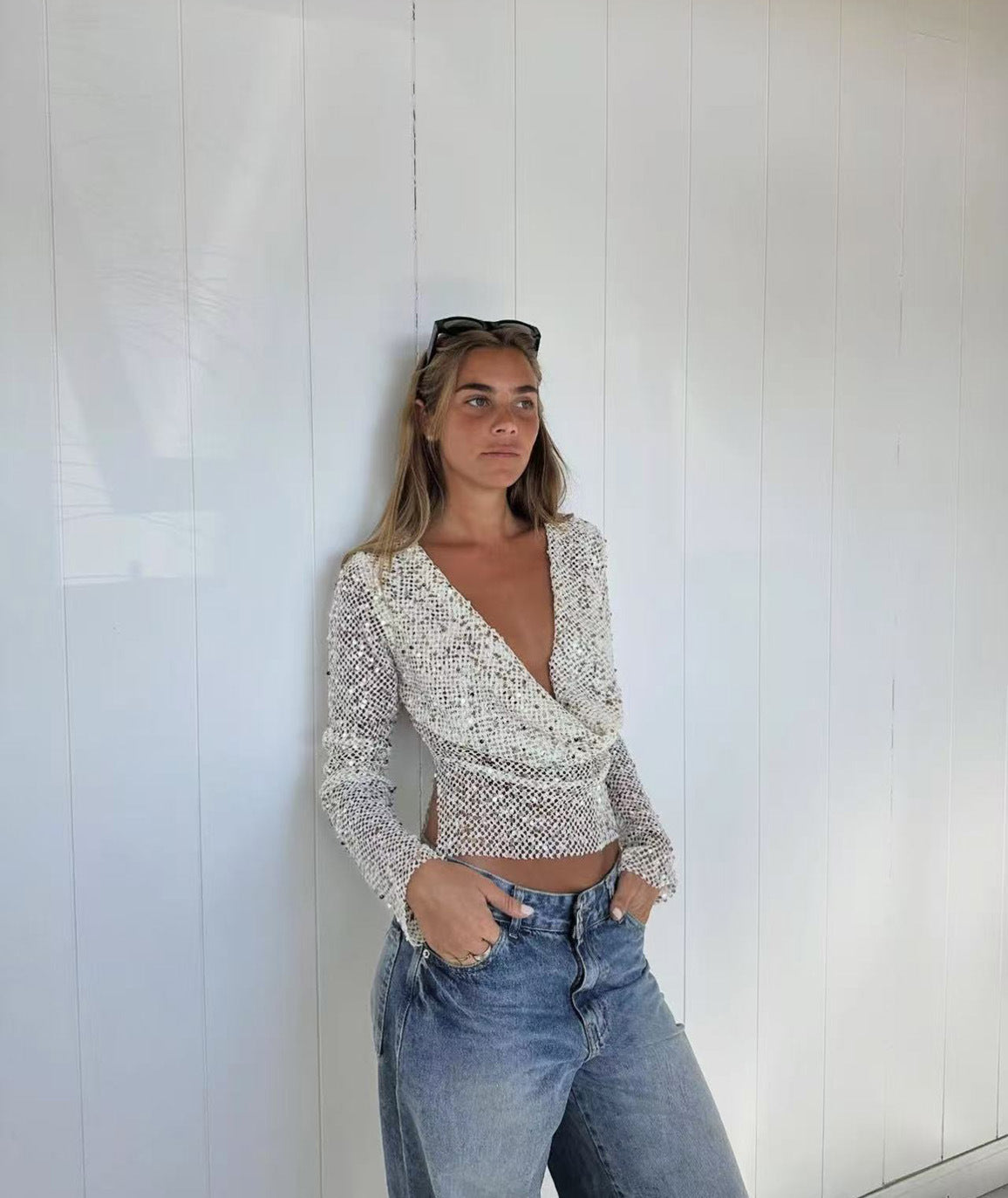 Sexy Long Sleeve Polyester Shirt For Women With Collarless Design And Regular Fit