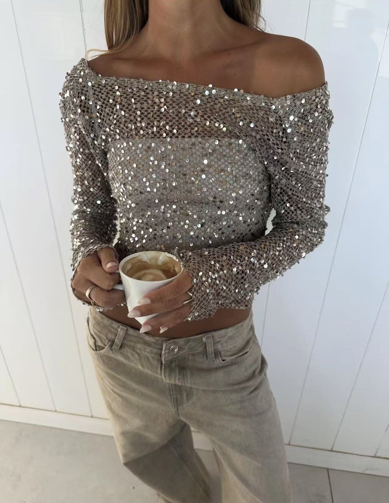 Sexy Long Sleeve Polyester Shirt For Women With Collarless Design And Regular Fit