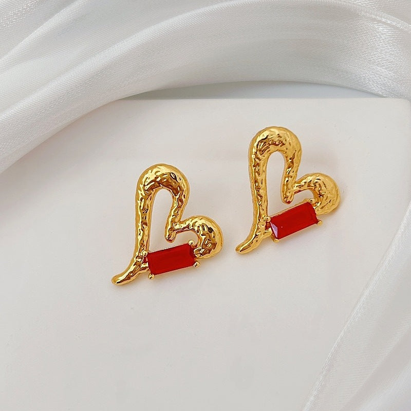 Heart Shape Zircon Stud Earrings In Golden Color, Featuring Heart Hoops Design For Elegant Wear
