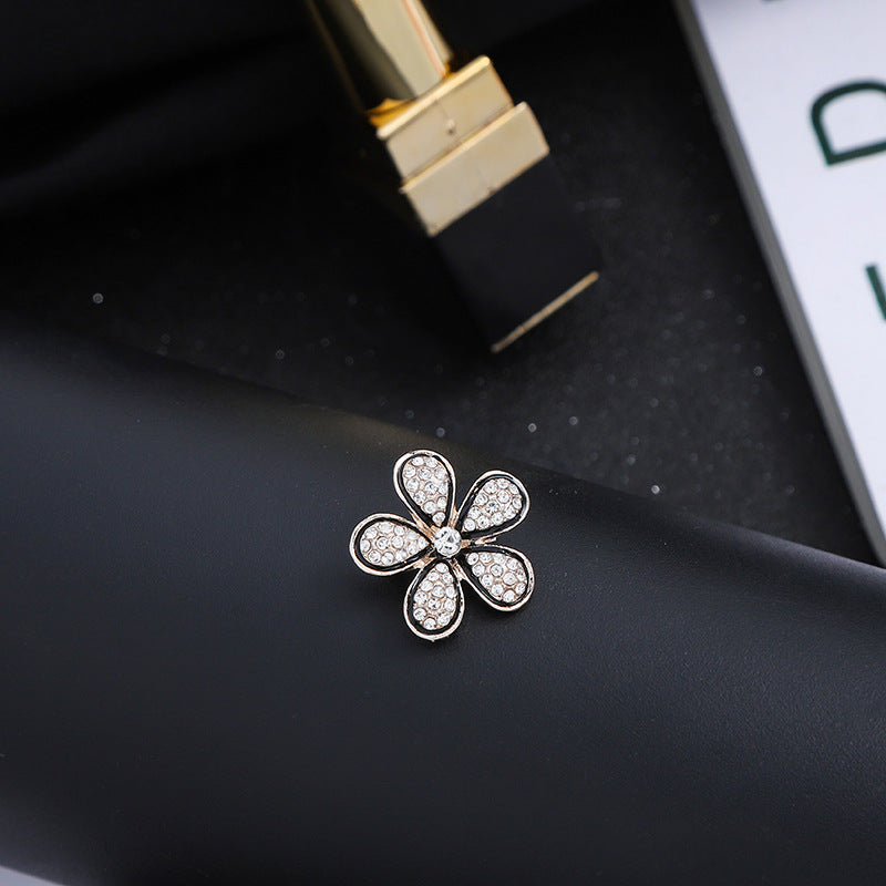 Butterfly Pin Brooch, Elegant Accessory Featuring Delicate Butterfly Design