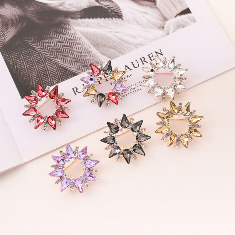 Flower Crystal Sun Pin Brooch In White, Elegant Jewelry Accessory