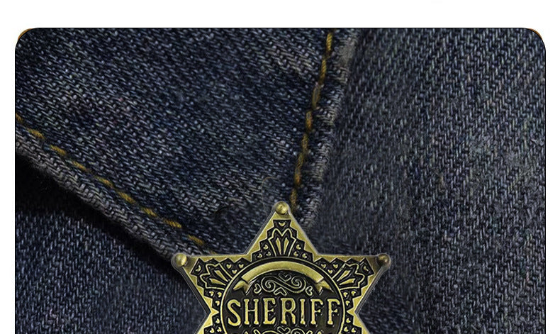 Star Pattern Metal Brooch Pin In Elegant Golden Finish For Stylish Accessories