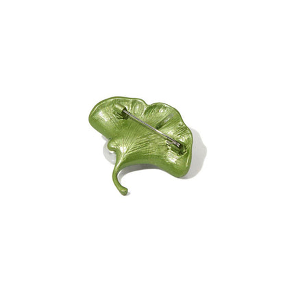 Pin Brooch Featuring A Green Plant Leaf Design, Elegant Jewelry Accessory