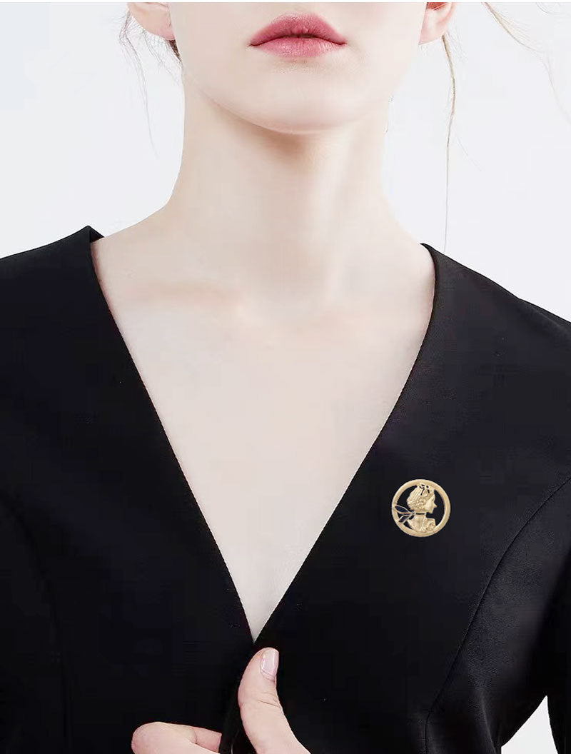 Pin Brooches Made Of Durable Alloy, Stylish And Elegant Jewelry Accessories