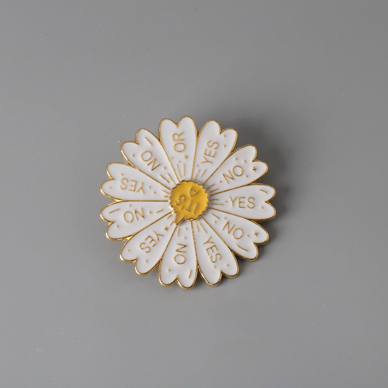 Daisy Pattern Keychain Featuring Elegant Floral Design For Stylish Accessory