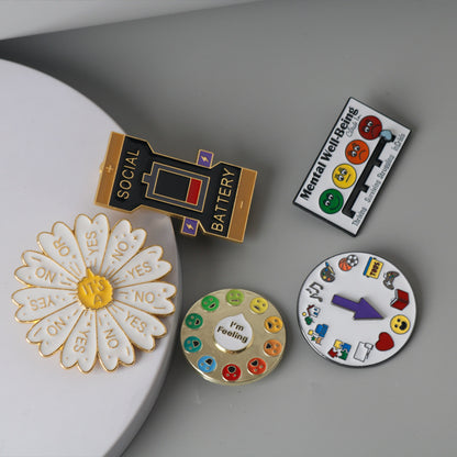 Daisy Pattern Keychain Featuring Elegant Floral Design For Stylish Accessory