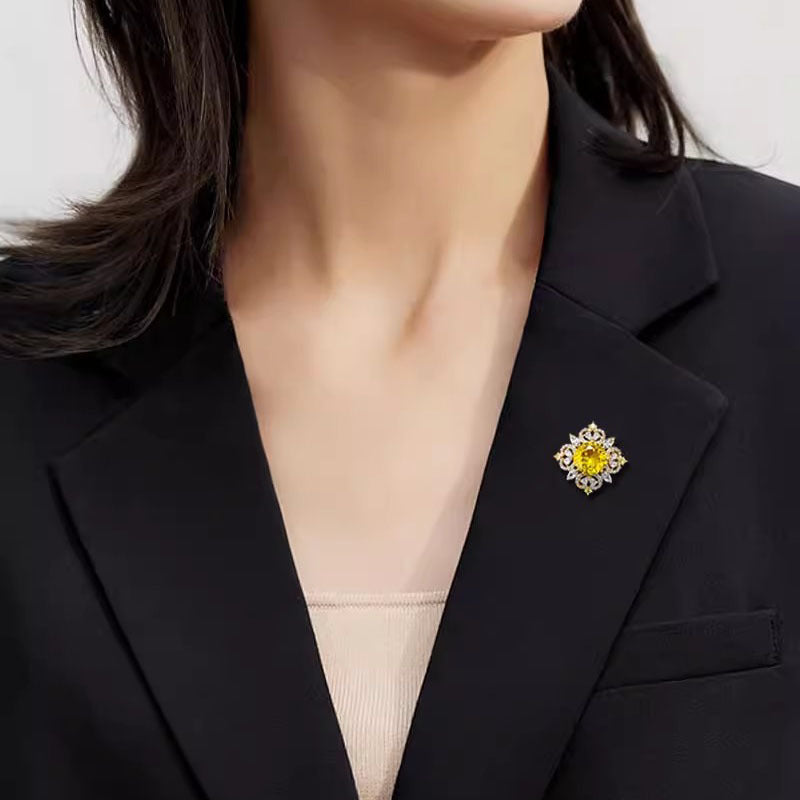 Flower Pin Brooch Featuring Zircon Inlay In Elegant Green Color