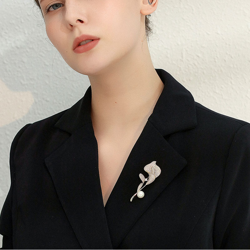Golden Flower Pin Brooch, Elegant Floral Jewelry Accessory For Women