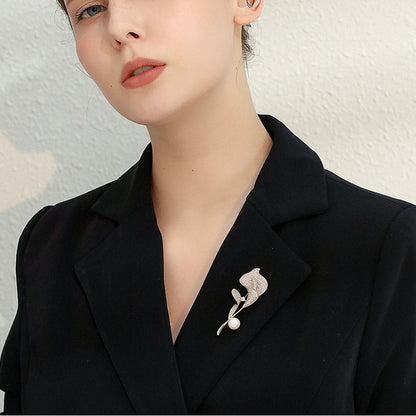 Golden Flower Pin Brooch, Elegant Floral Jewelry Accessory For Women