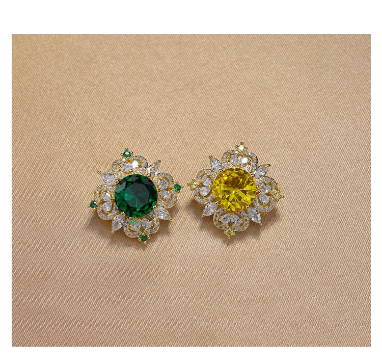 Flower Pin Brooch Featuring Zircon Inlay In Elegant Green Color