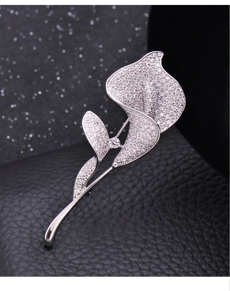 Golden Flower Pin Brooch, Elegant Floral Jewelry Accessory For Women