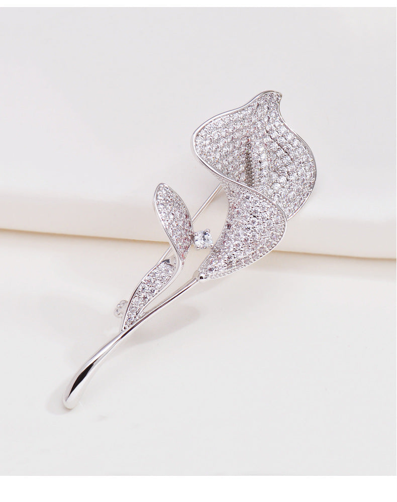 Golden Flower Pin Brooch, Elegant Floral Jewelry Accessory For Women