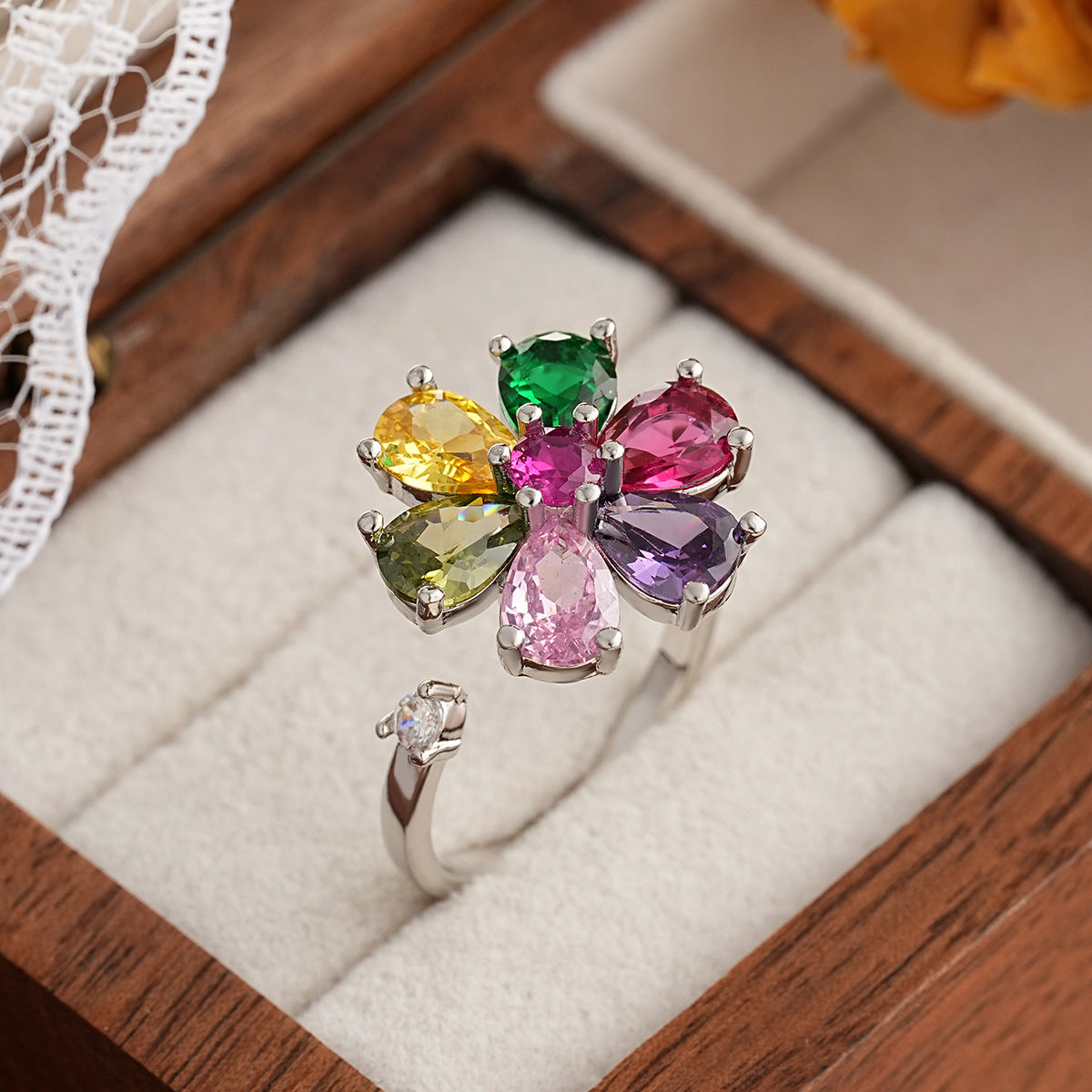 Sweet Flower Jewelry Set For Women Featuring Platinum Plated Design With Durable Copper Material