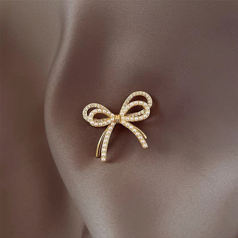 Pearl Bow Knot Brooch In Golden, Elegant Pearl Accent Chest Jewelry