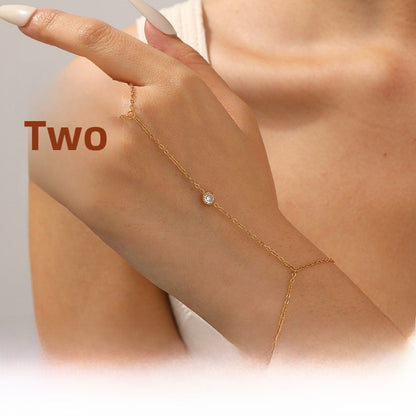 New Style Round Pattern Bracelet In Golden Color, Elegant And Stylish Accessory For Everyday Wear