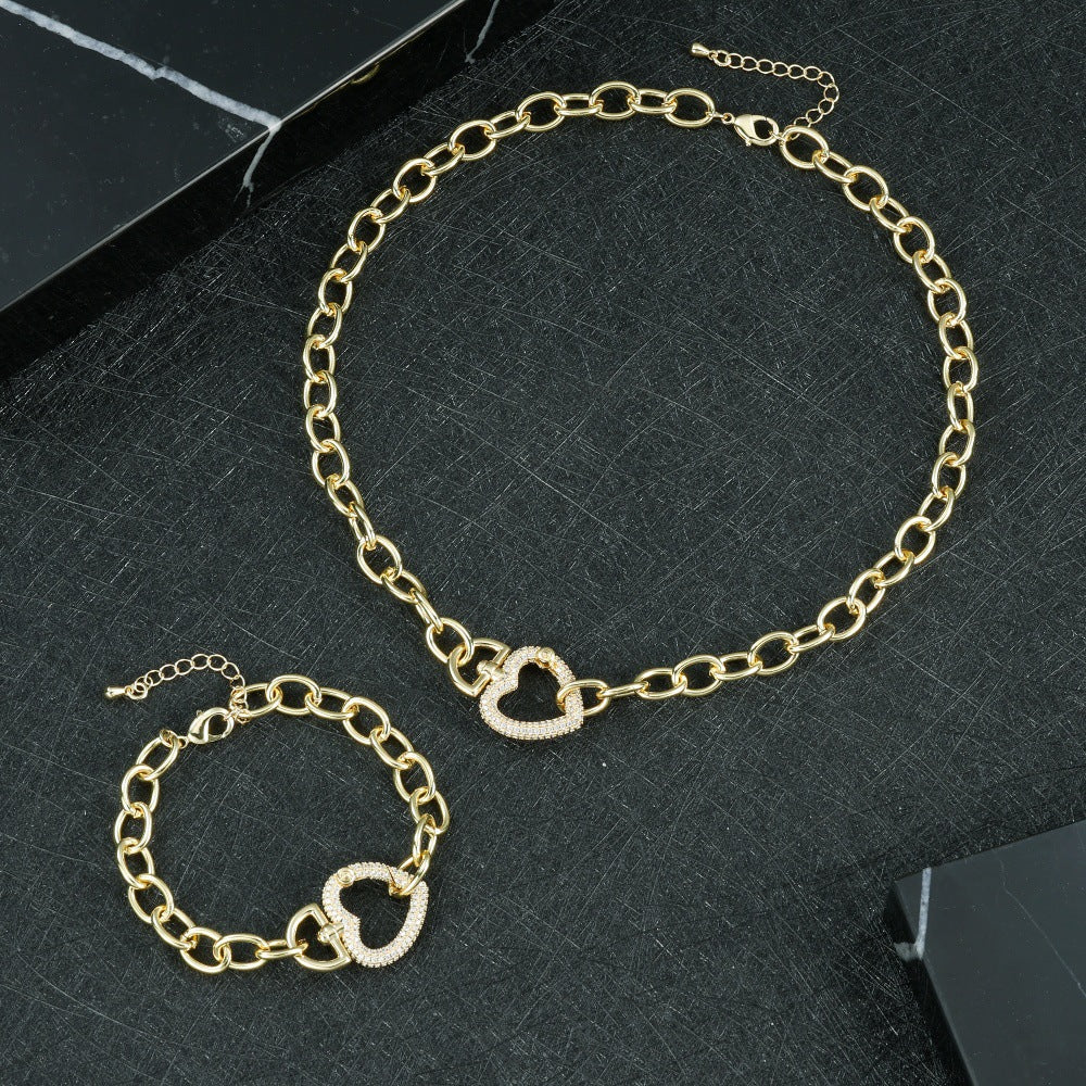 Heart Shape Necklace For Women Featuring Elegant Copper Material